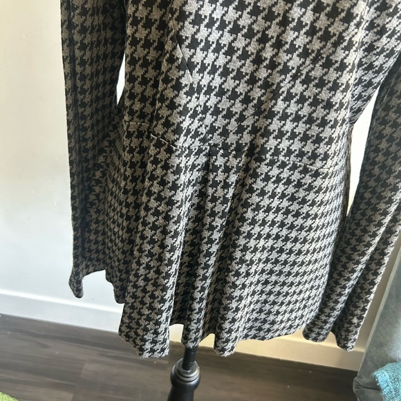 Diane Kennedy Houndstooth Women's Jacket - Picture 5 of 6